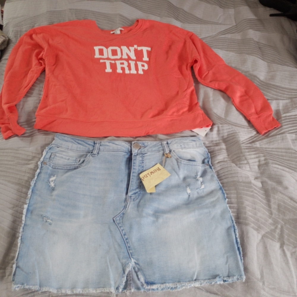 Forever 21 crop off the shoulder shirt